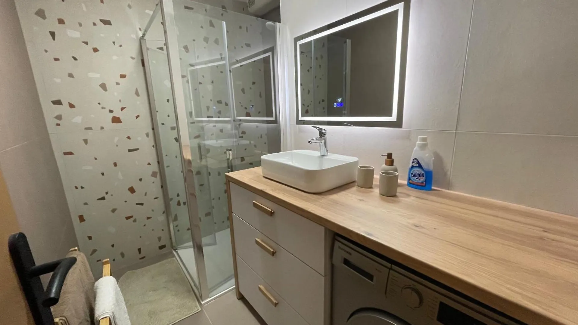 Mandelieu 2 Bedrooms Apartment With Swimming Pool