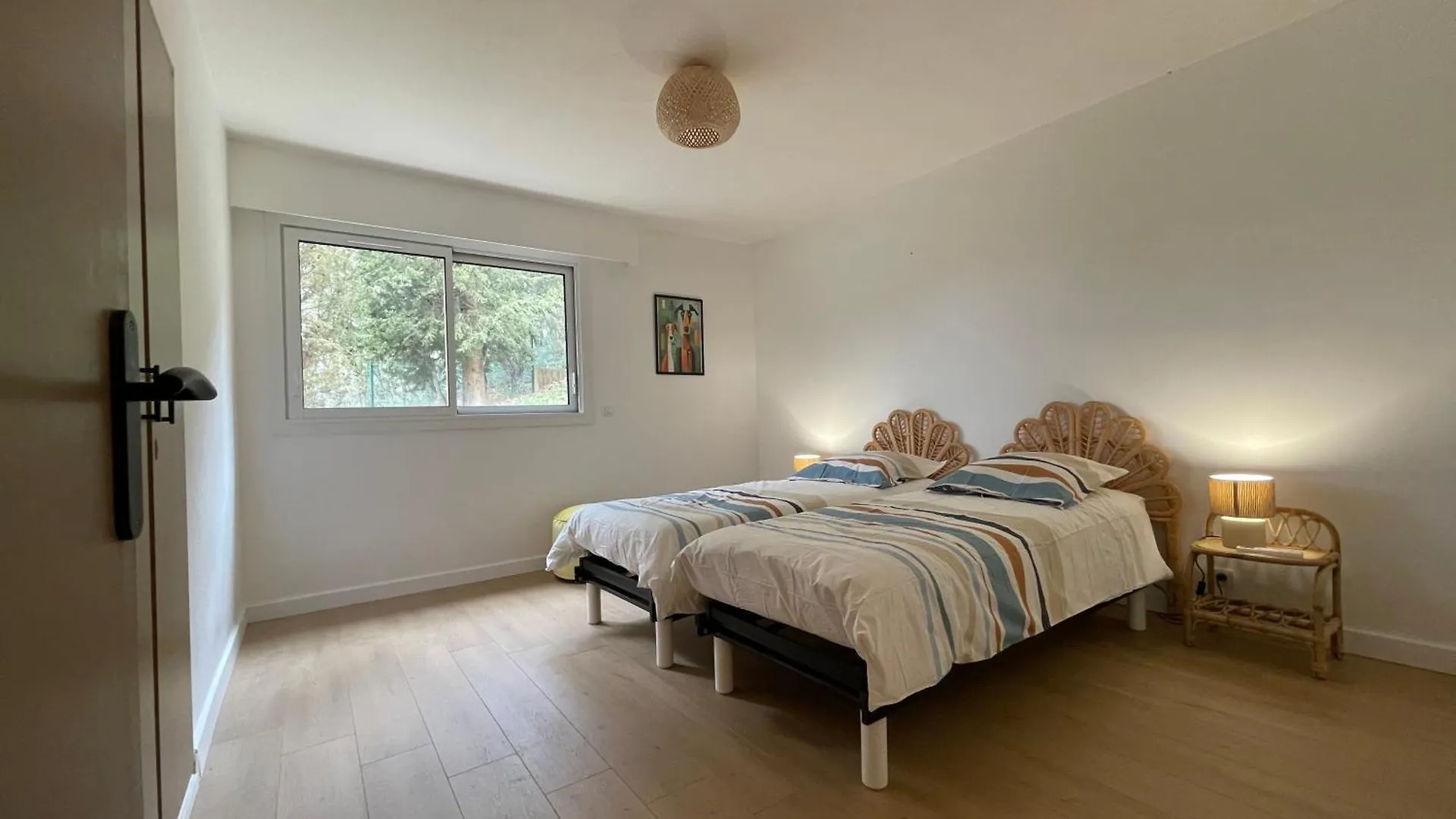 Mandelieu 2 Bedrooms Apartment With Swimming Pool 0*, Mandelieu-la-Napoule